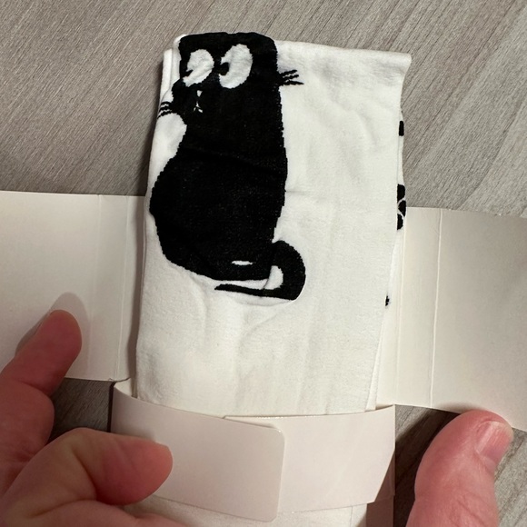 DayMod Girls Decorated Tights. Whimsical kitty design. Size 5-6yrs. NWT - Picture 5 of 6